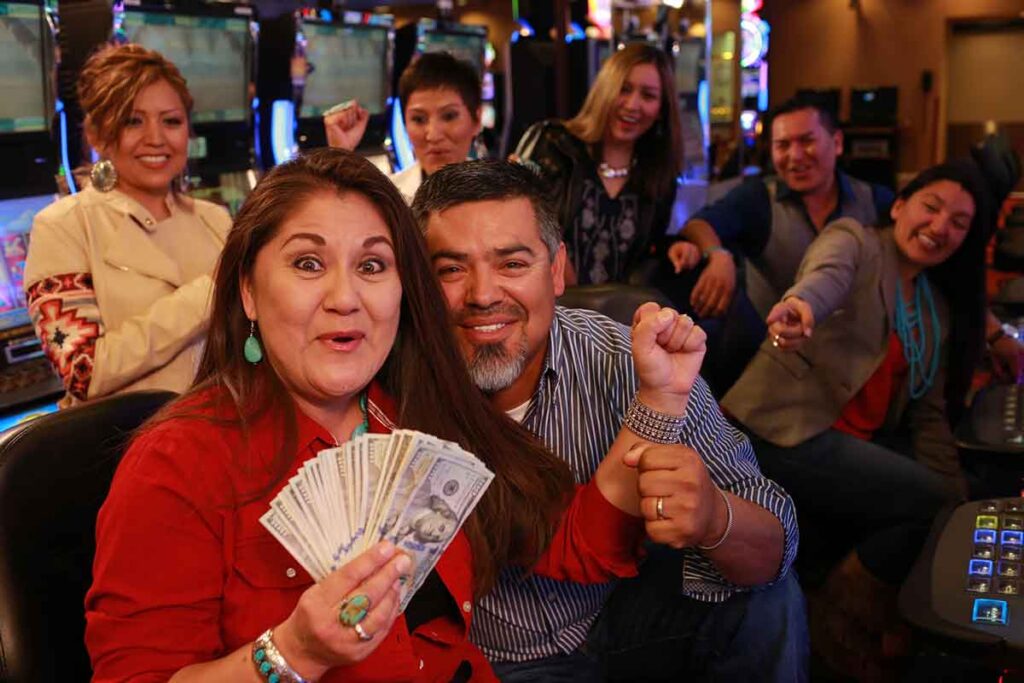 Jackpot Winners Ute Mountain Casino Colorado - Group Cash