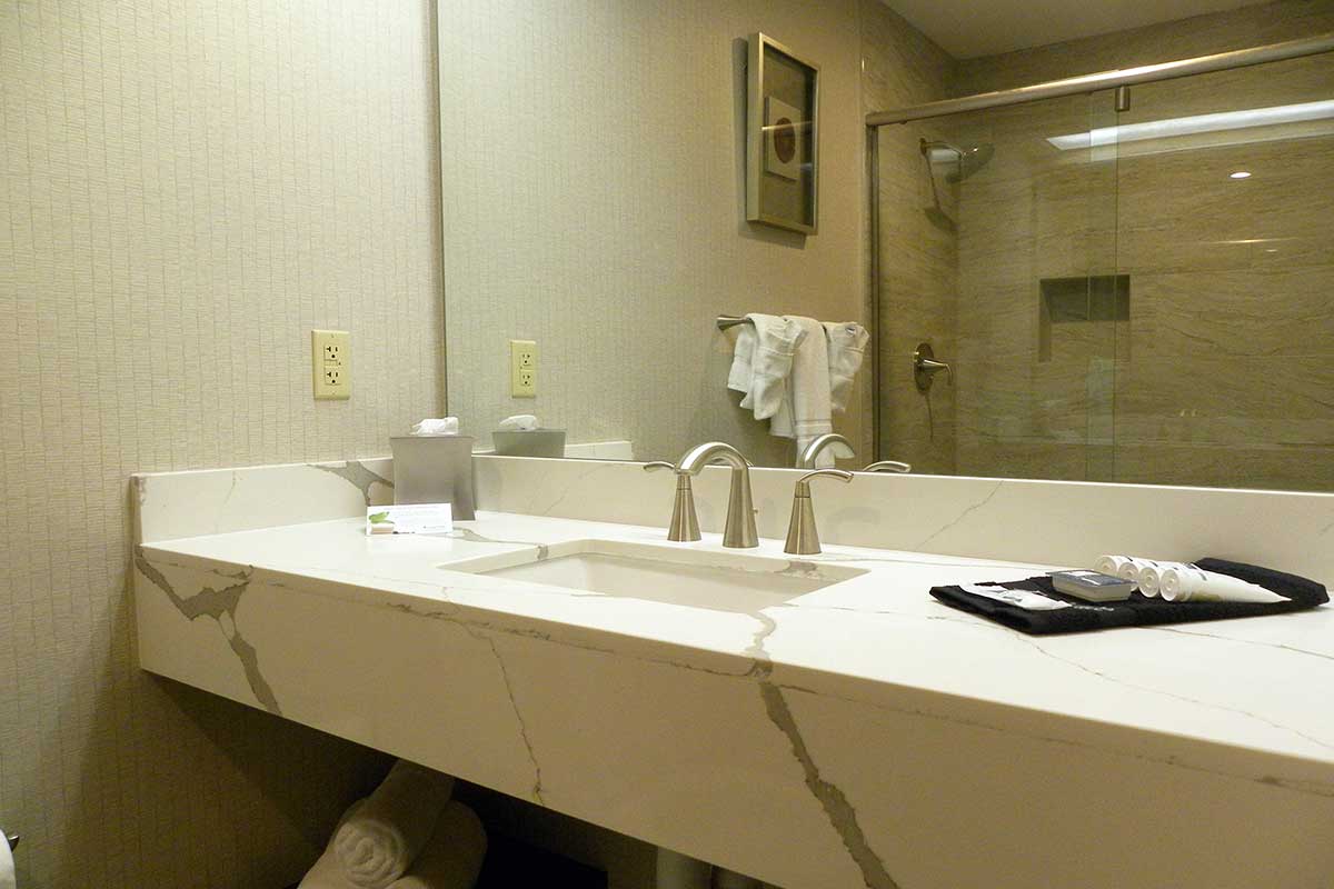 Ute Mountain Casino Hotel - Full Suites - Bathroom