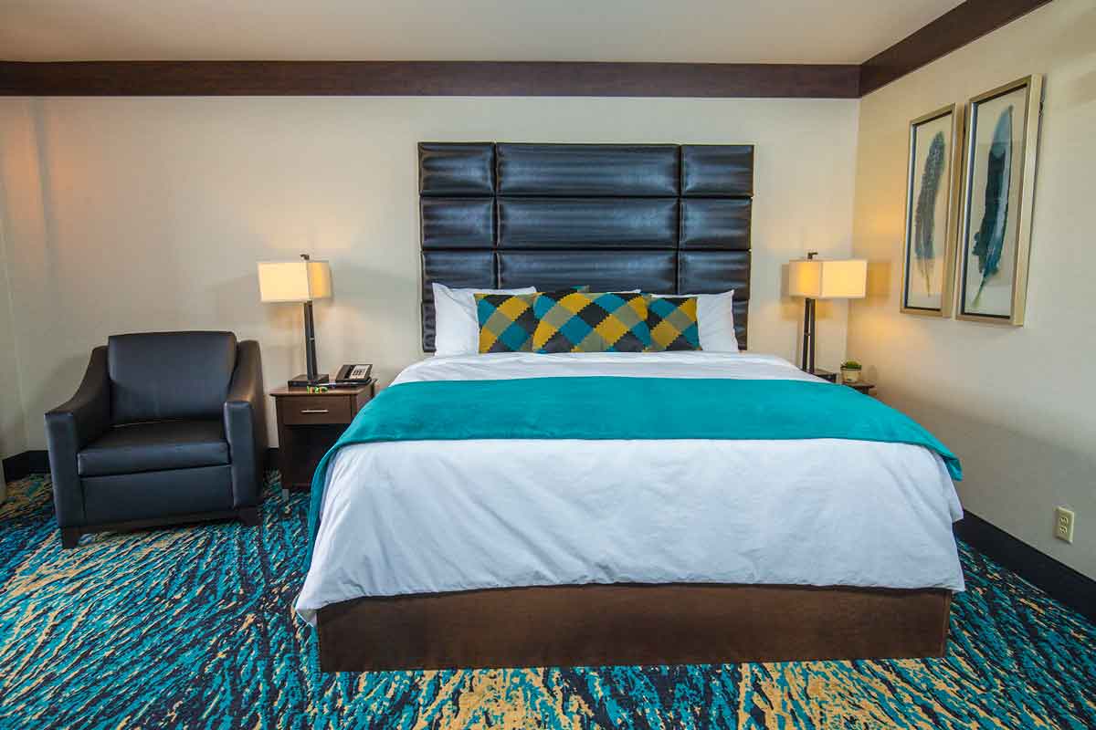 Ute Mountain Casino Hotel - Full Suites - King Bed