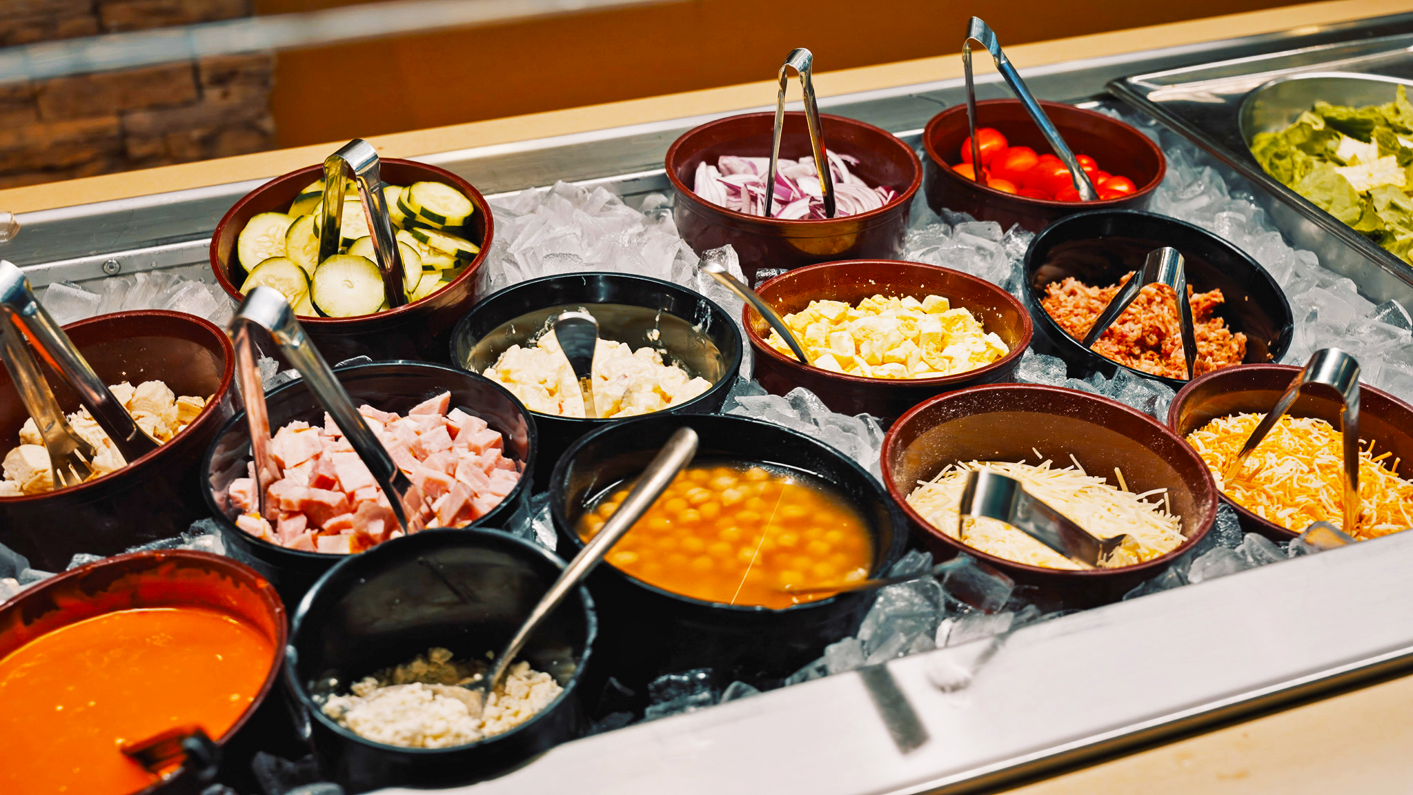 Kuchu's lunch and dinner buffets
